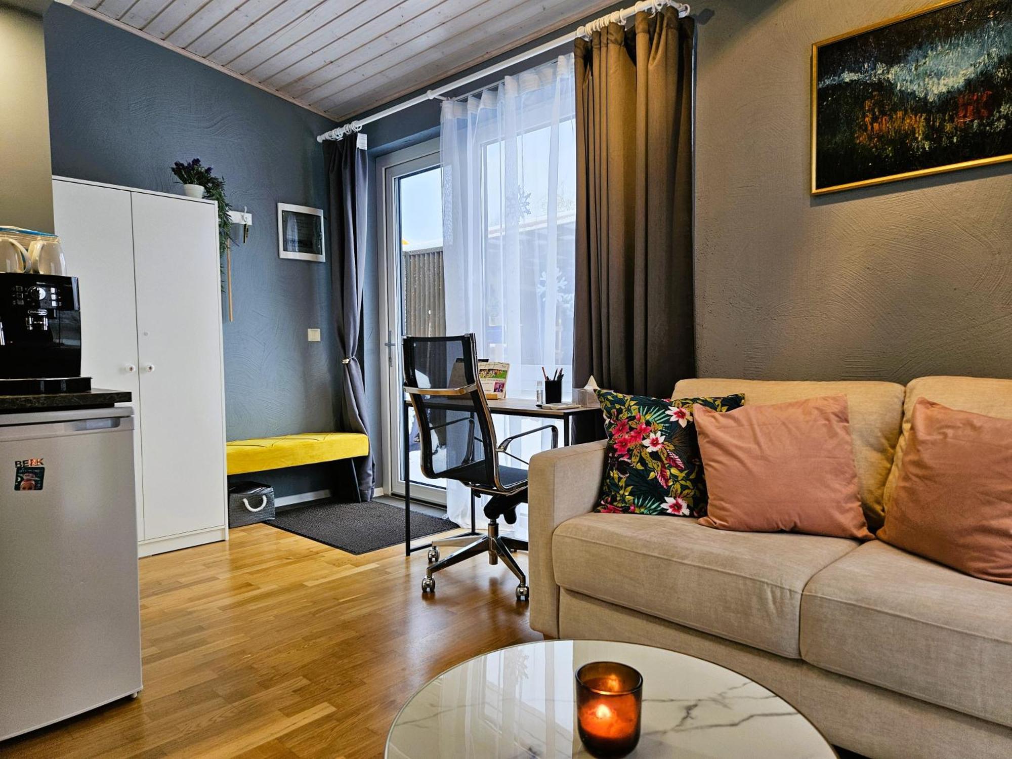 Апартаменти Tiny House, Kesk Loft Тарту Екстер'єр фото